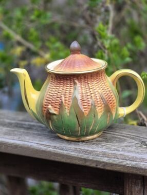 Shawnee Teapot That Looks Like Corn